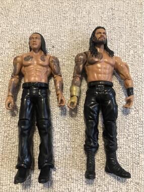 Mattel WWE Elite Collection Golden Glove Roman Reigns & Damian Priest Series 122